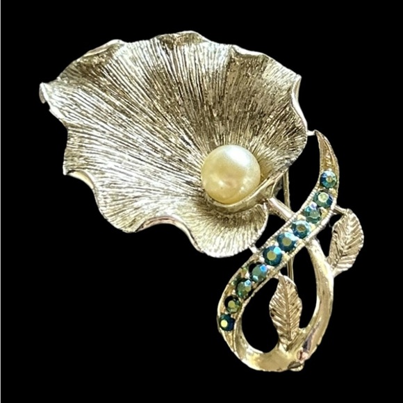 Vintage Gold Tone Floral Brooch Wrapped With Rhinestones - Picture 1 of 6
